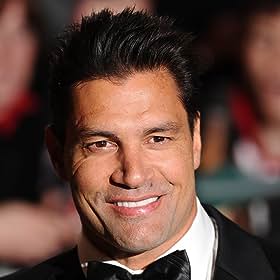 Manu Bennett