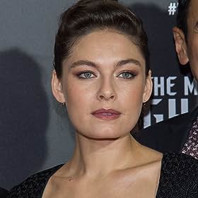 Alexa Davalos